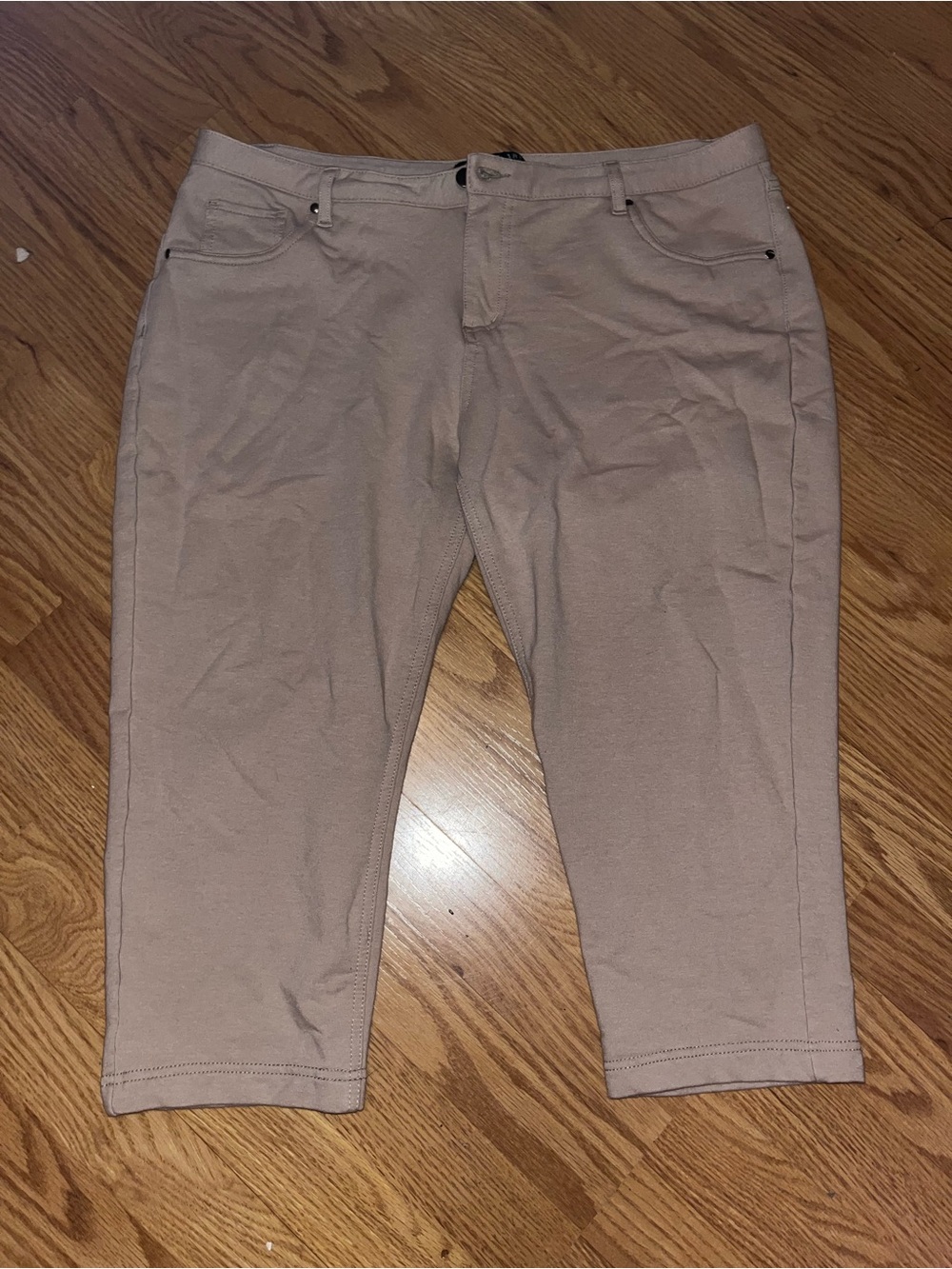 Women's Stretch Capri Pants in Light Taupe